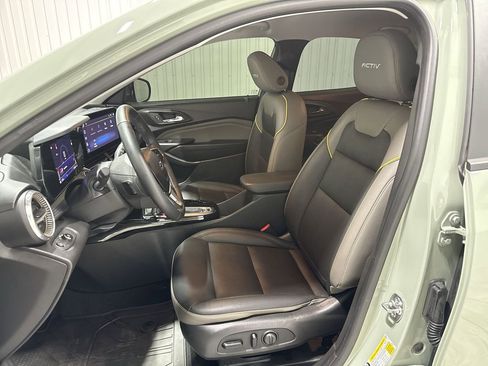 Used 2025 Chevrolet Trax ACTIV w/ Driver Confidence Package image 20