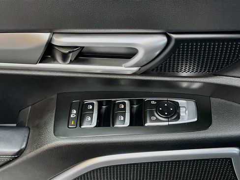 Used 2021 Kia Telluride S AWD/4WD image 17