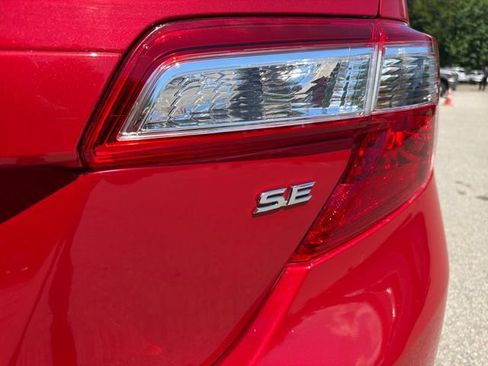 Used 2014 Toyota Camry SE FWD image 10