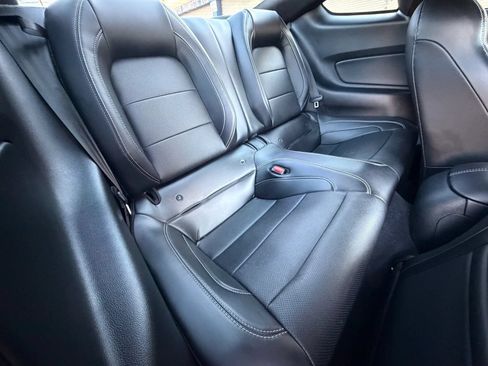 Used 2021 Ford Mustang GT Premium w/ Equipment Group 401A RWD image 22