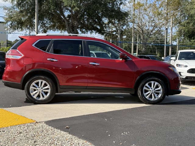 Used 2016 Nissan Rogue SV w/ SV Premium Package AWD/4WD image 3