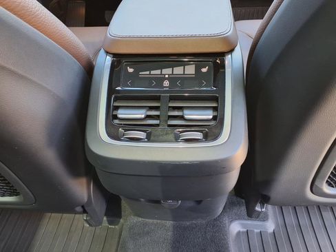 Certified 2024 Volvo XC90 B5 Plus image 17