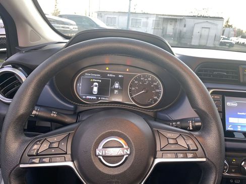 Used 2025 Nissan Versa SV FWD image 27