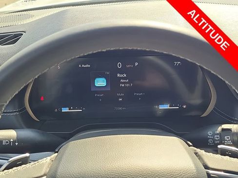 Certified 2023 Jeep Grand Cherokee Altitude image 17