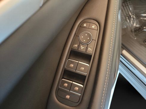 Certified 2025 INFINITI QX60 Pure image 16