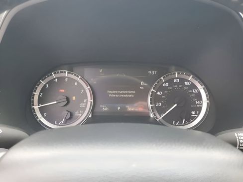 Used 2025 Toyota Highlander LE FWD image 38