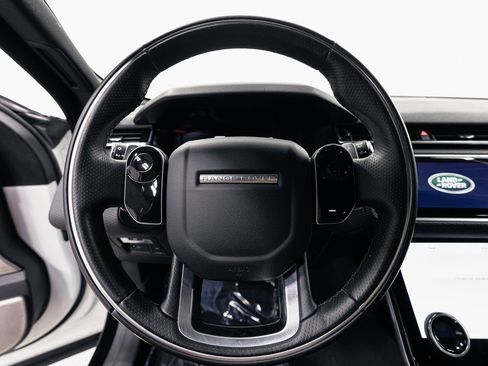 Used 2019 Land Rover Range Rover Velar R-Dynamic SE image 12