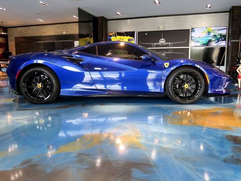 Used 2020 Ferrari F8 Tributo RWD image 3