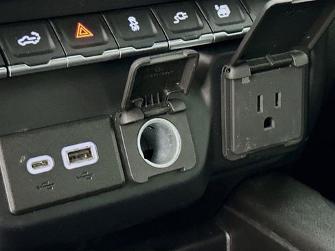 Used 2022 Chevrolet Silverado 3500 High Country image 32