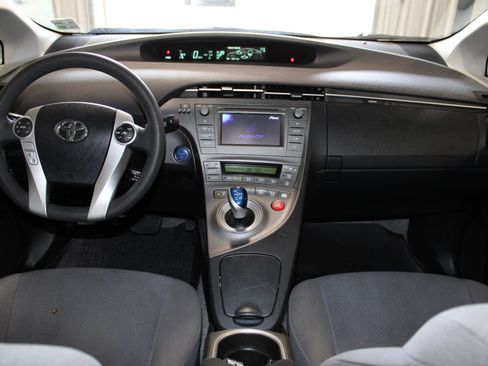 Used 2015 Toyota Prius Two FWD image 13