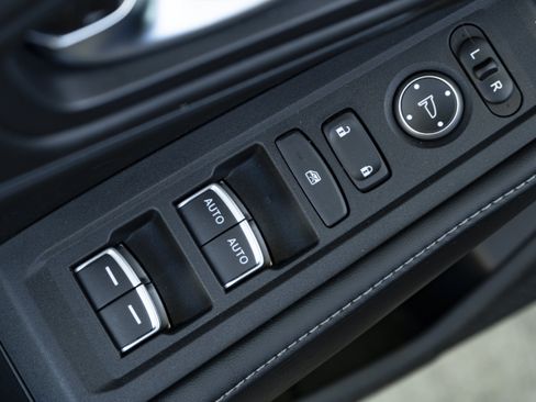 Used 2023 Honda Accord Sport image 38