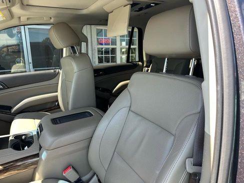 Used 2018 GMC Yukon SLT w/ Open Road Package AWD/4WD image 18
