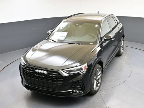 Used 2025 Audi Q3 2.0T Premium w/ Convenience Package AWD/4WD image 45