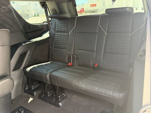 Used 2024 Cadillac Escalade V w/ Heavy-Duty Trailer Package AWD/4WD image 15