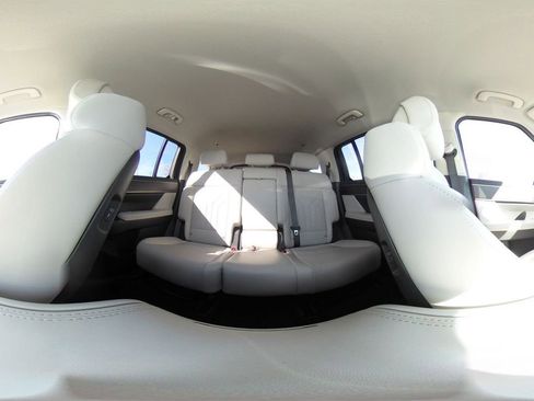 Used 2025 Hyundai Santa Fe SEL image 45