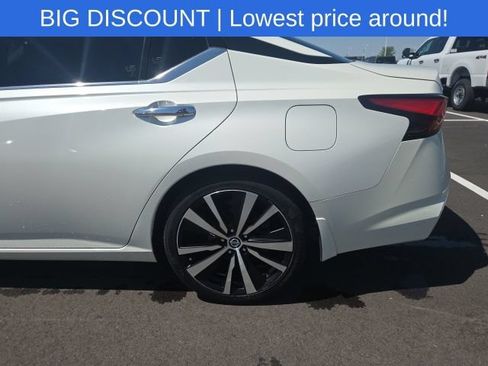 Used 2020 Nissan Altima 2.0 Platinum FWD image 14