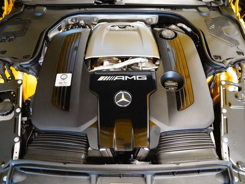 Certified 2025 Mercedes-Benz AMG GT 63 image 31