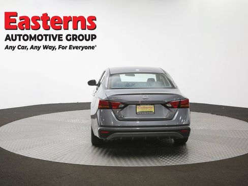 Used 2025 Nissan Altima 2.5 SV FWD image 36