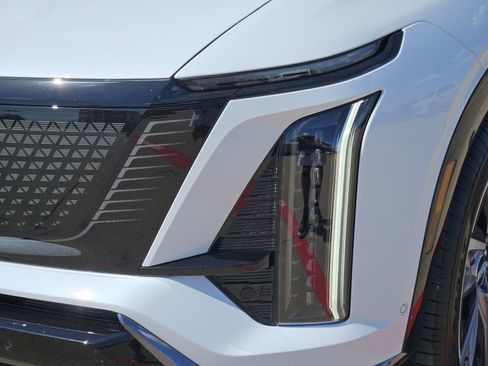 New 2027 Cadillac Vistiq Sport AWD/4WD image 10
