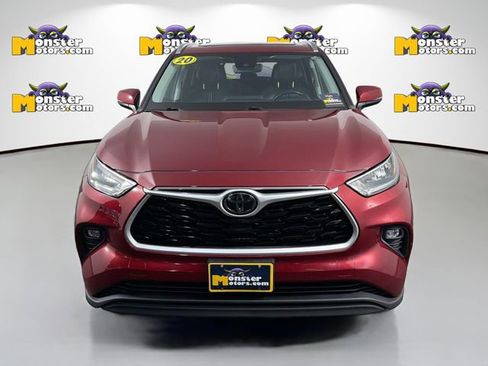 Used 2020 Toyota Highlander XLE AWD/4WD image 2
