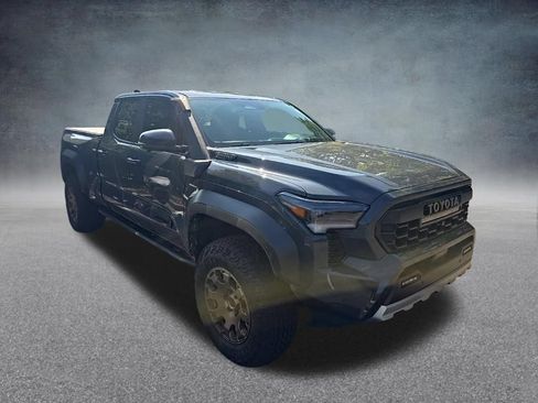 Used 2025 Toyota Tacoma 4x4 Double Cab Hybrid w/ Tow Tech Package image 9