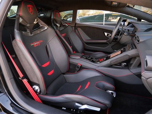 Used 2022 Lamborghini Huracan EVO image 8