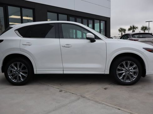 New 2025 MAZDA CX-5 AWD 2.5 S w/ Premium Plus Pkg image 2