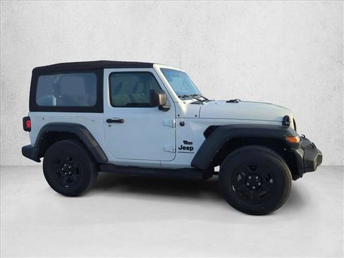 Used 2023 Jeep Wrangler Sport AWD/4WD image 4