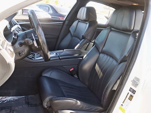 Used 2015 BMW M5 Sedan 4D image 32