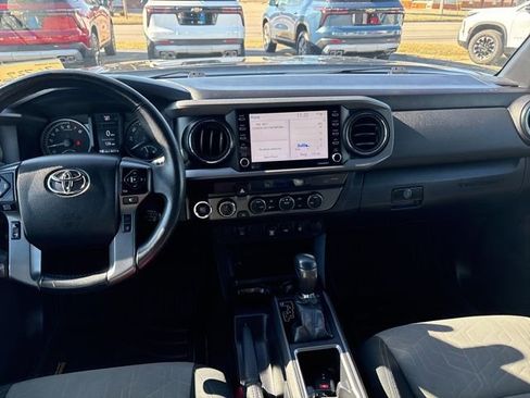Used 2022 Toyota Tacoma TRD Off-Road image 20