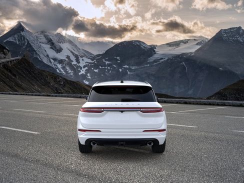 New 2026 Lincoln Corsair Grand Touring w/ Jet Appearance Package AWD/4WD image 5