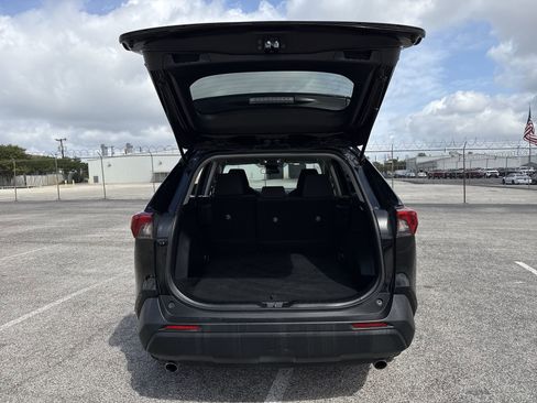 Certified 2024 Toyota RAV4 LE AWD/4WD image 20