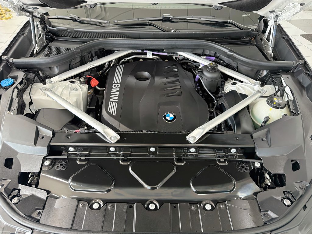 Used 2026 BMW X5 xDrive40i AWD/4WD image 33