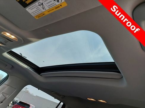 Used 2022 Toyota Highlander Limited image 11