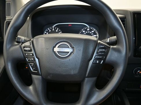 Used 2022 Nissan Frontier S w/ Technology Package AWD/4WD image 13