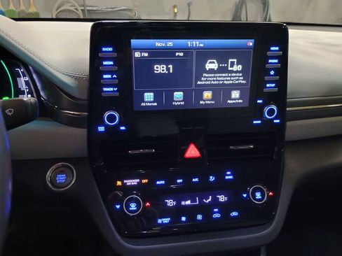 Used 2020 Hyundai Ioniq SEL image 15