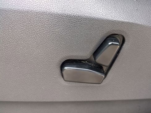 Used 2008 Dodge Grand Caravan SXT FWD image 17
