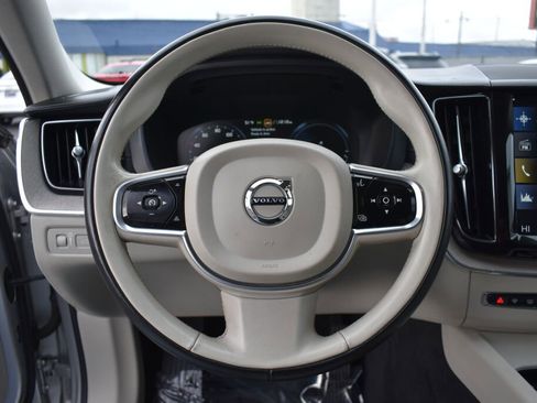 Used 2018 Volvo XC60 T8 Inscription w/ Vision Package image 20