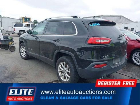 Used 2015 Jeep Cherokee Latitude w/ Cold Weather Group AWD/4WD image 5
