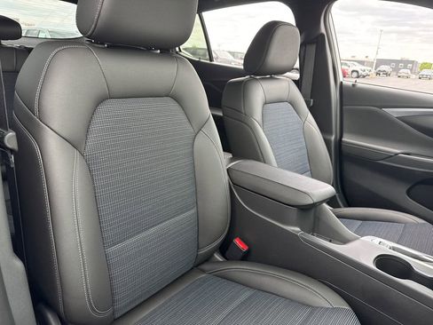 New 2026 Buick Envista Preferred FWD image 34