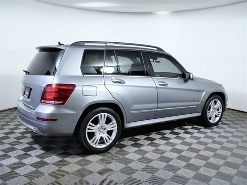 Used 2015 Mercedes-Benz GLK 350 4MATIC image 8
