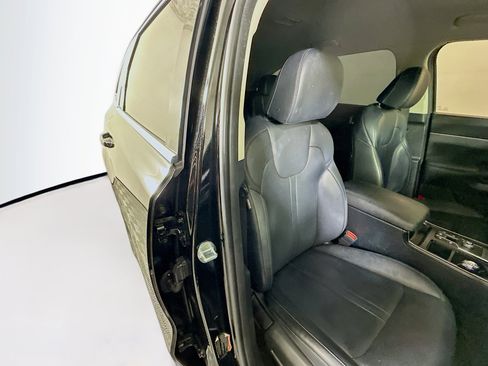 Used 2022 Kia Sorento S image 28