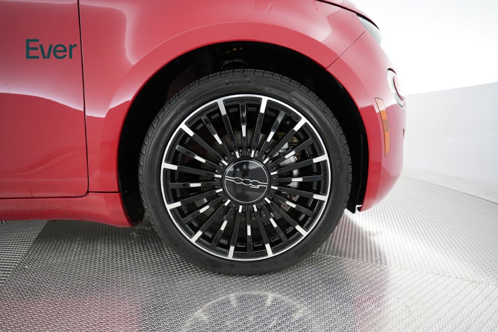 Used 2024 FIAT 500 e (RED) FWD image 19