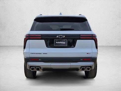New 2026 Chevrolet Traverse Z71 w/ Enhanced Driving Package AWD/4WD image 8