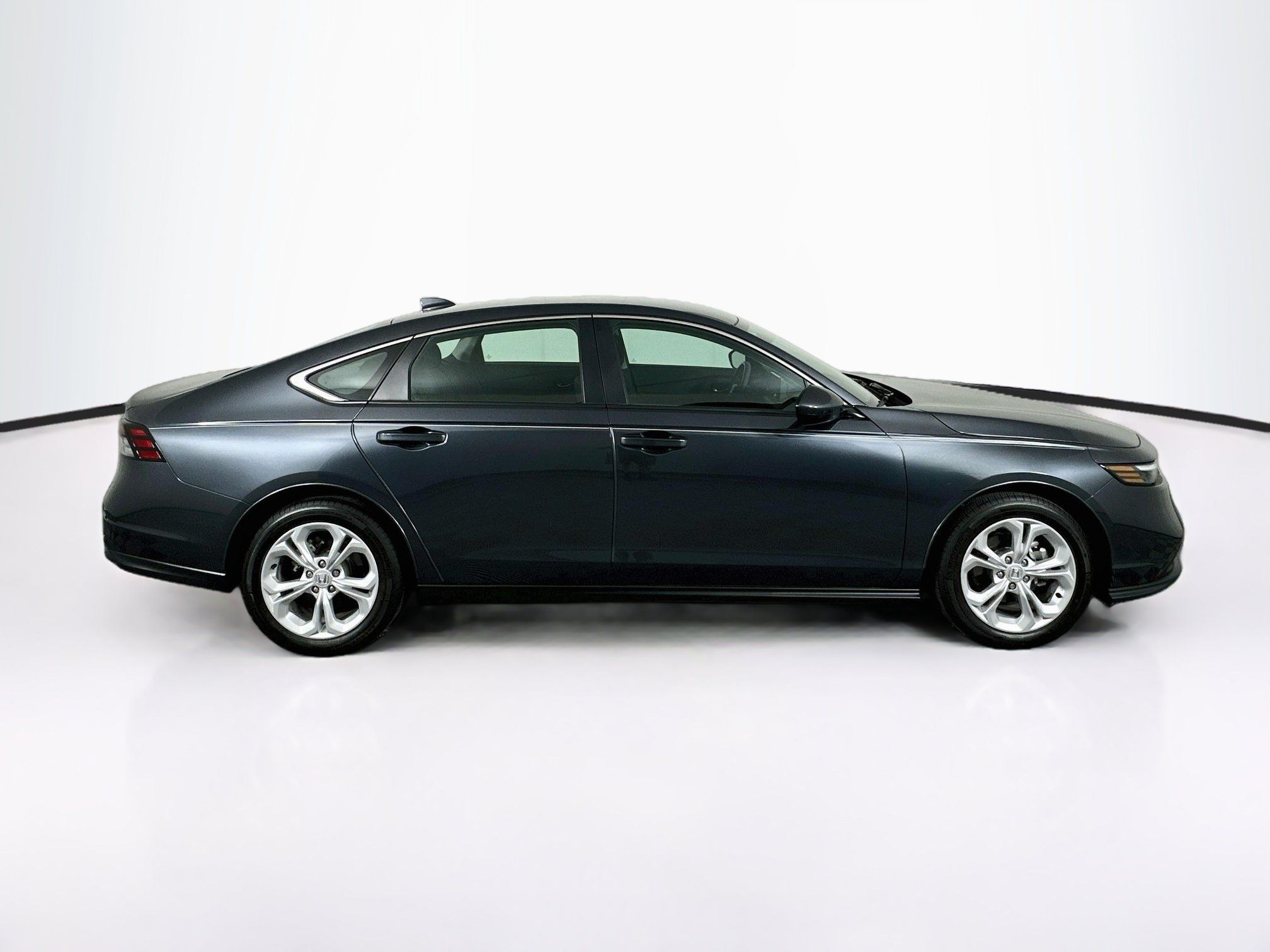 Used 2025 Honda Accord LX image 10