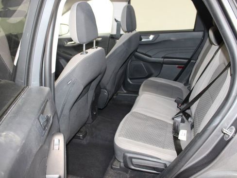 Used 2021 Ford Escape SE image 16