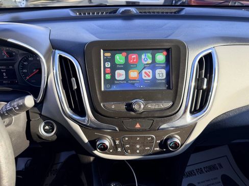 Used 2018 Chevrolet Equinox LT image 18