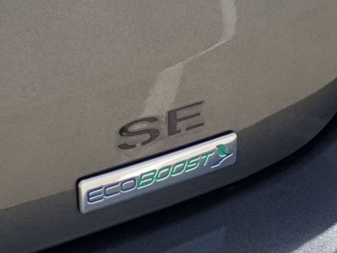 Used 2018 Ford Focus SE FWD image 11