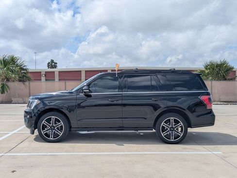 Used 2021 Ford Expedition Limited image 8
