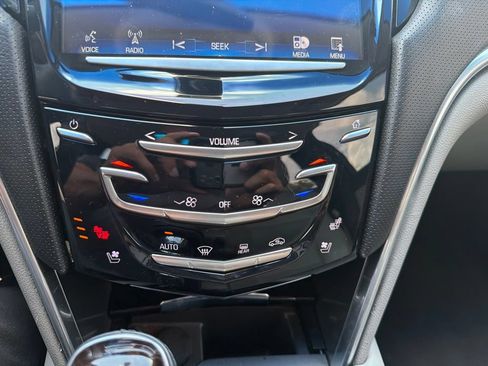 Used 2013 Cadillac XTS Luxury FWD image 15